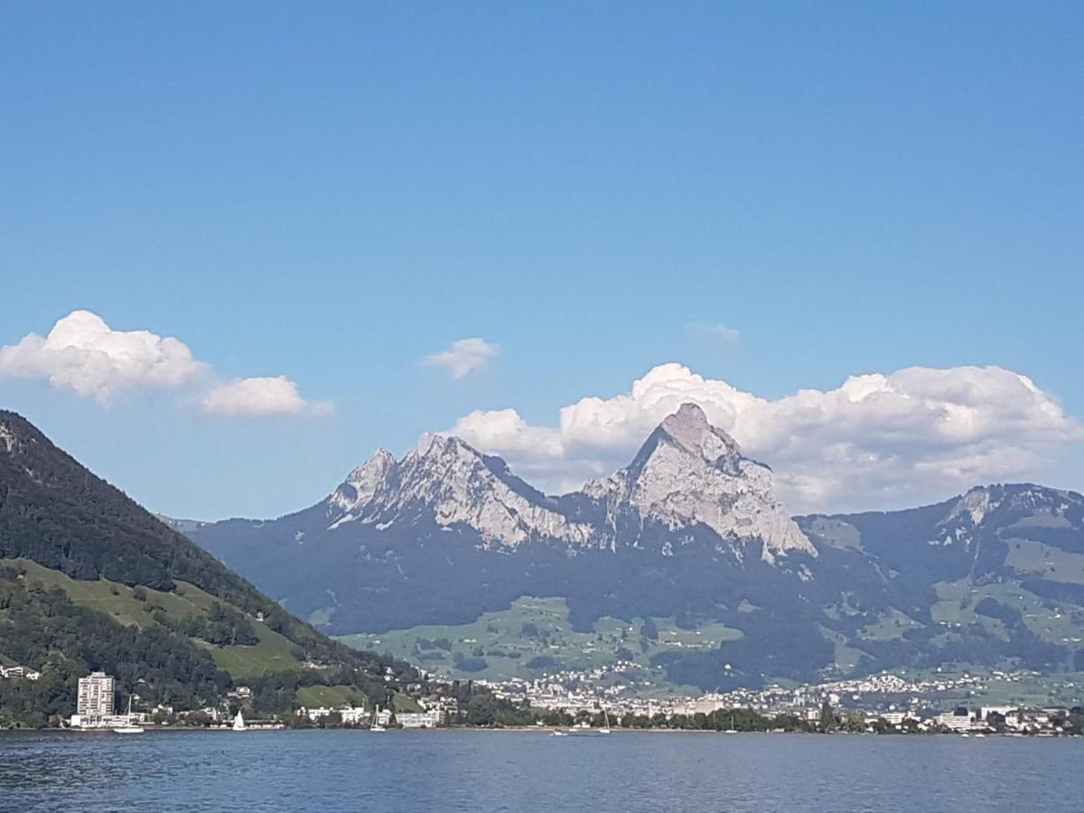 Ferienwohnung Bally Brunnen Luaran gambar